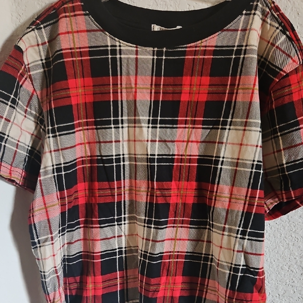 Forever 21 Black T-Shirt
